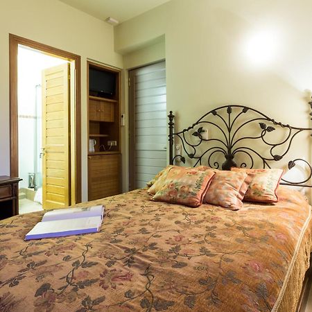 ניאה אפידאורוס Elia Junior Suite In Epidavros With Shared Pool מראה חיצוני תמונה