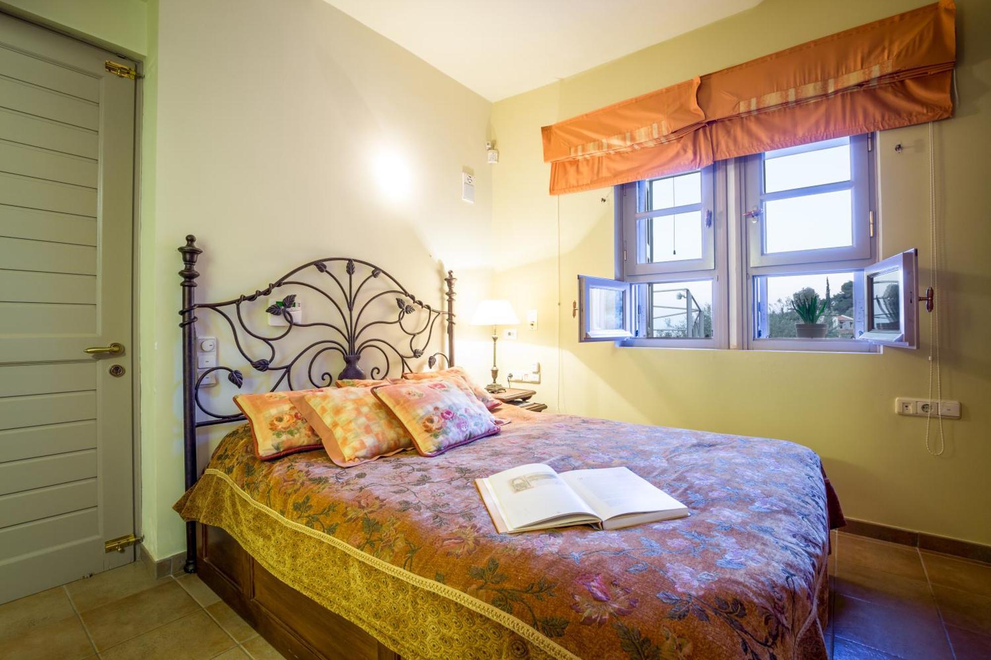 ניאה אפידאורוס Elia Junior Suite In Epidavros With Shared Pool מראה חיצוני תמונה